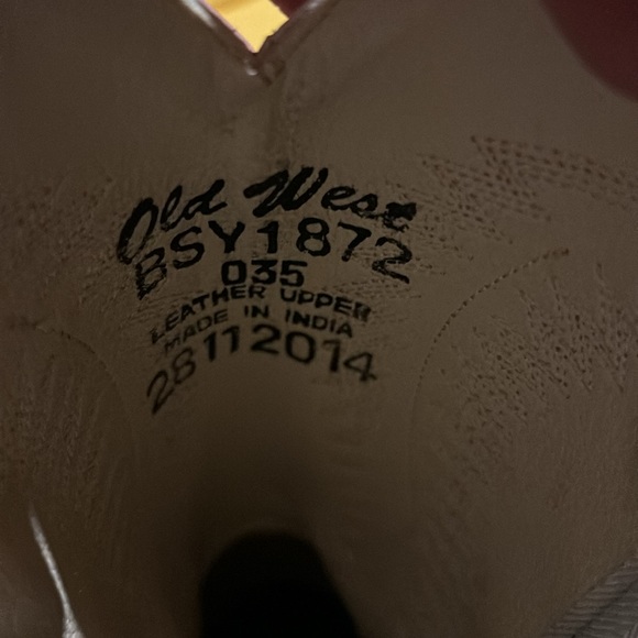 Cowboy boots kid. Not sure of the size. Maybe 4-5 kid. New, never worn. - Picture 3 of 3